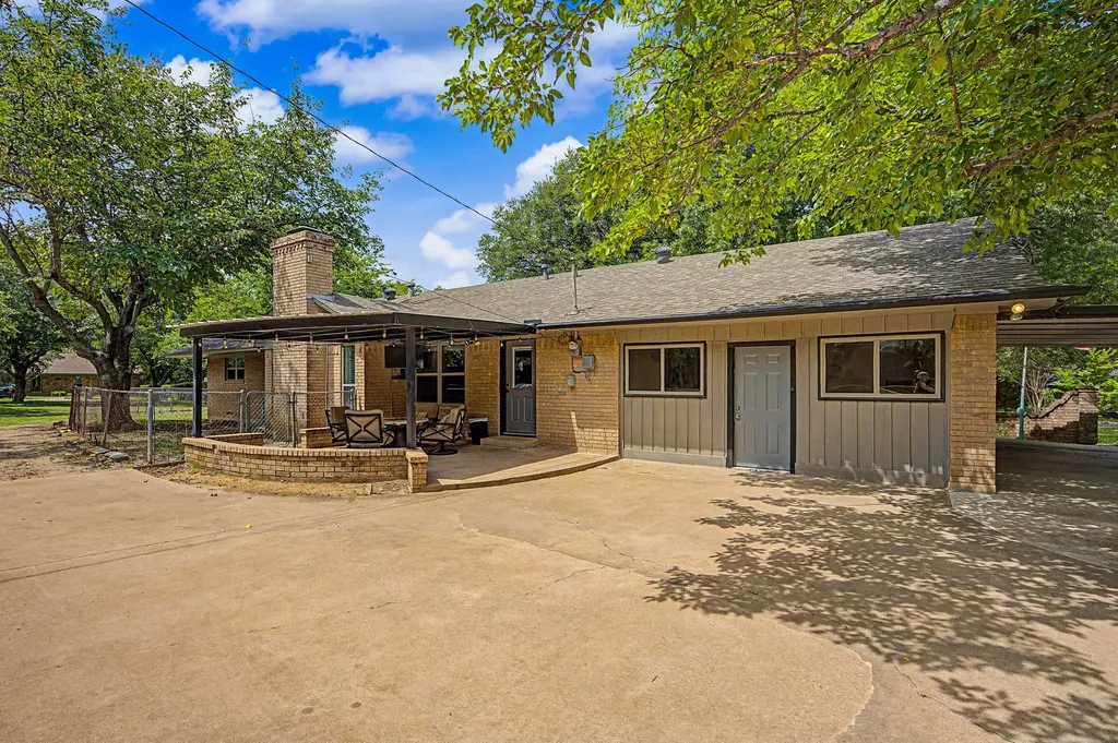 106 Pecan Creek Street Red Oak TX 75154