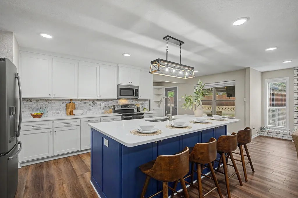 106 Pecan Creek Street Red Oak TX 75154