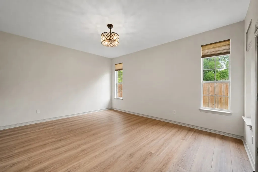 6628 Westmoor Lane Benbrook TX 76132
