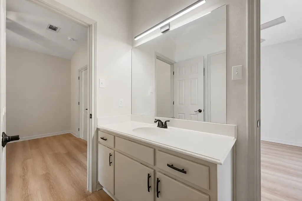 6628 Westmoor Lane Benbrook TX 76132