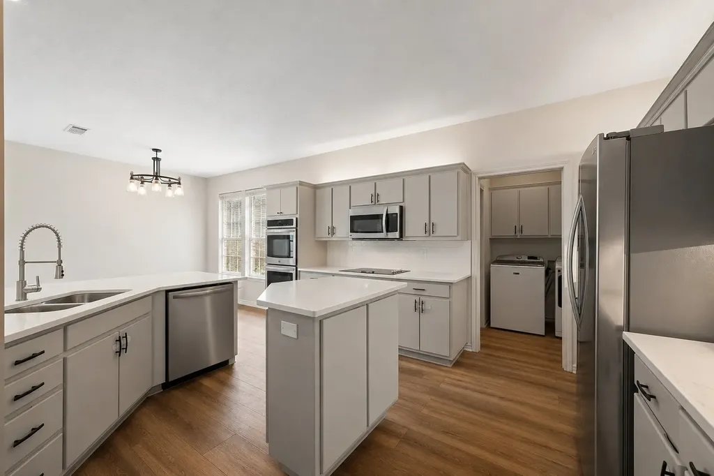 6628 Westmoor Lane Benbrook TX 76132