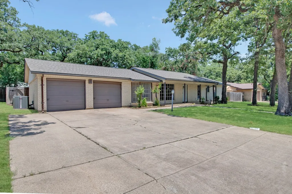 3505 Oak Haven Drive Forest Hill TX 76119