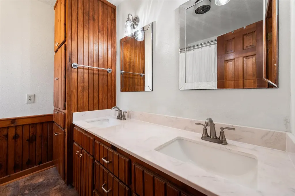 377 Southern Oaks Drive Streetman TX 75859