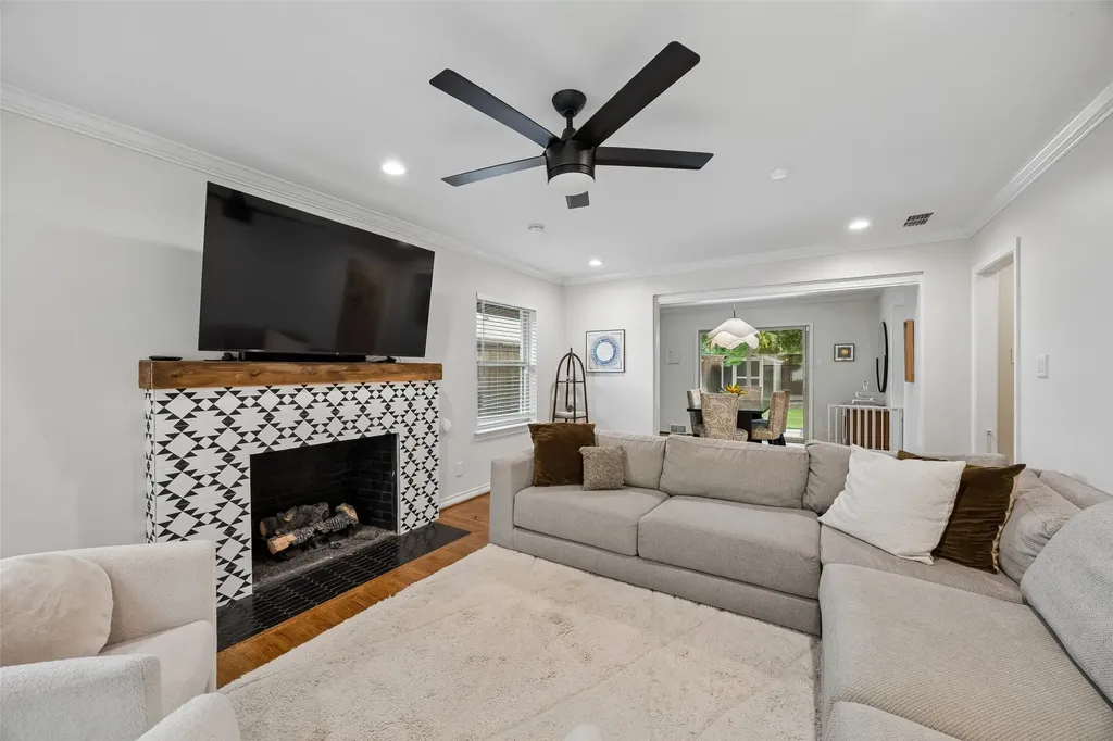 4013 Valley Ridge Road Dallas TX 75220