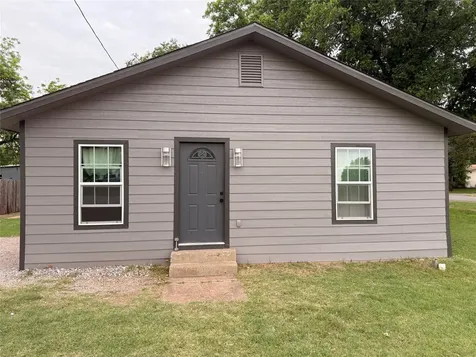 510 N Pacific Avenue Iowa Park TX 76367