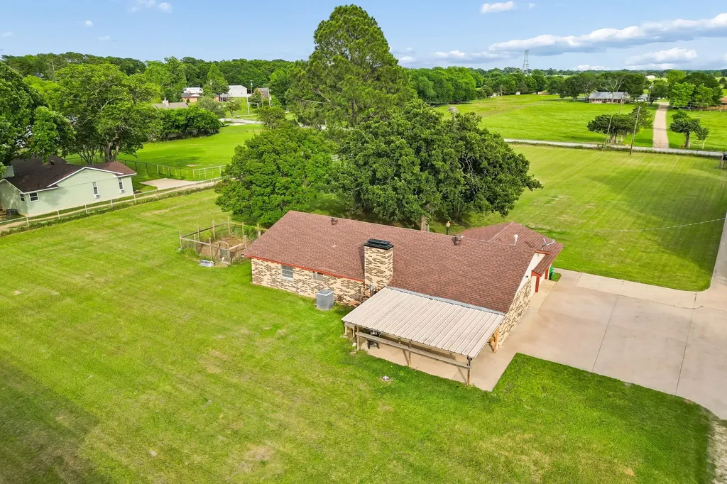 210 Lanier Road Combine TX 75159