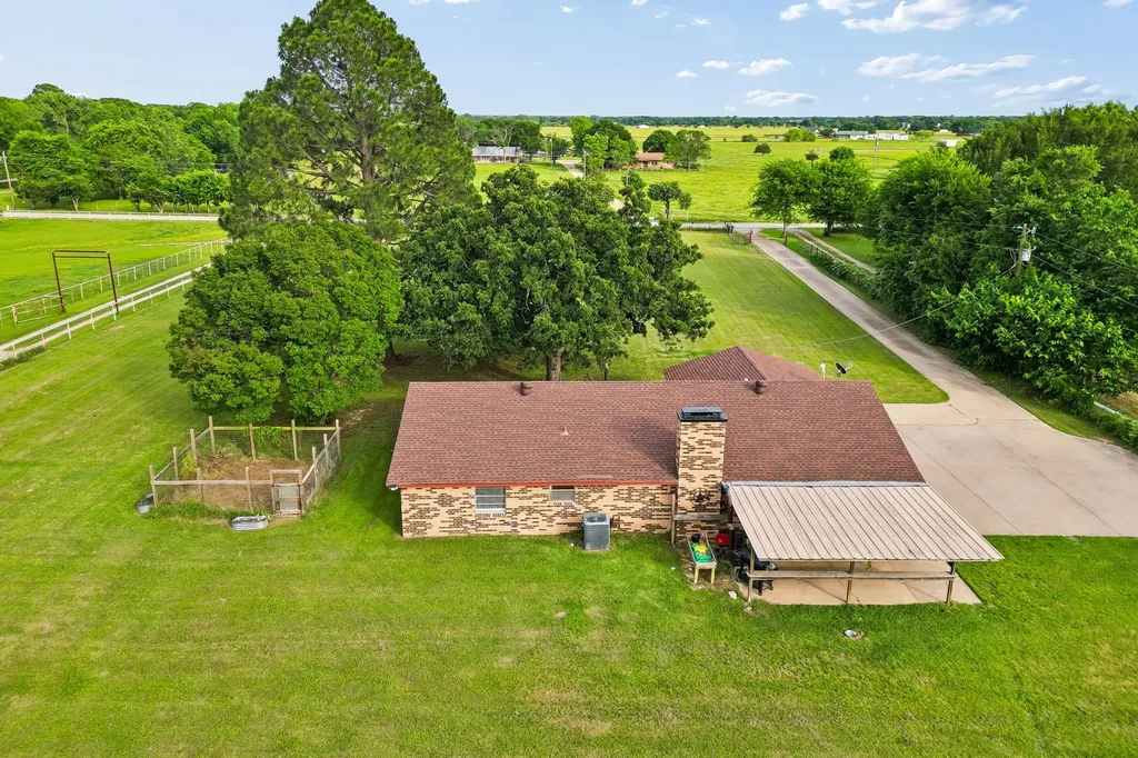 210 Lanier Road Combine TX 75159