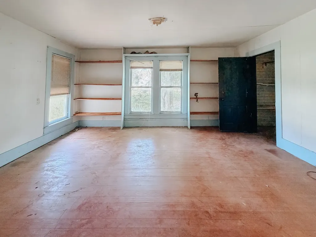 305 N 3rd Street Coolidge TX 76693