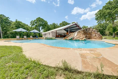 231 An County Road 2105 Palestine TX 75801