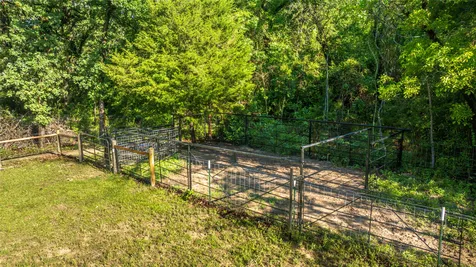 231 An County Road 2105 Palestine TX 75801