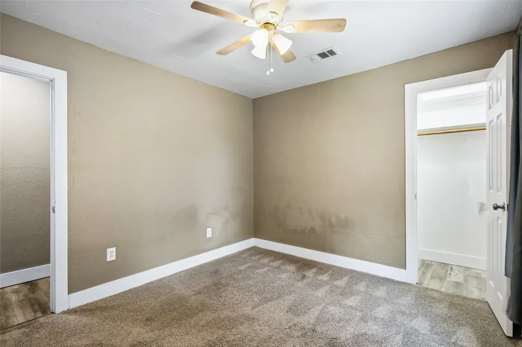 2121 W Bond Street Denison TX 75020