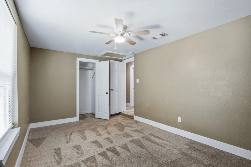 2121 W Bond Street Denison TX 75020