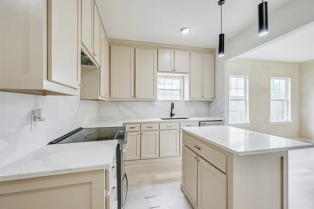 2109 Gould Avenue Fort Worth TX 76164
