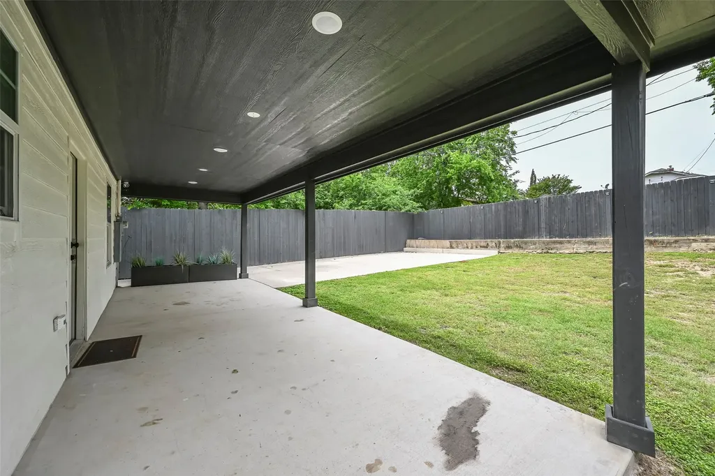2109 Gould Avenue Fort Worth TX 76164