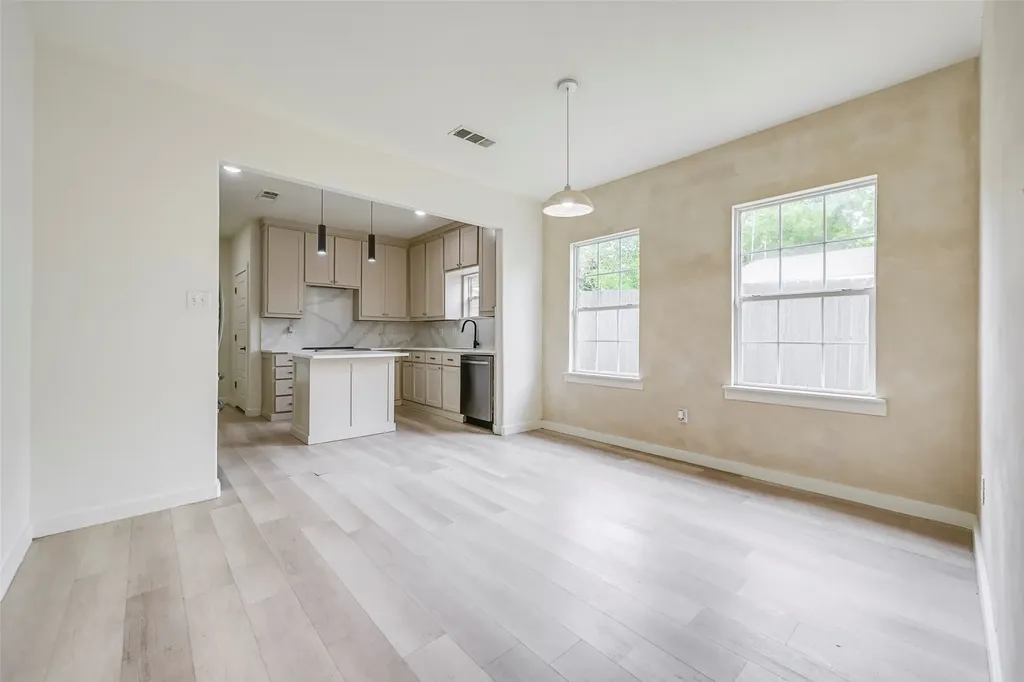 2109 Gould Avenue Fort Worth TX 76164