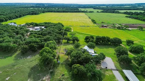 6085 County Road 146 Lipan TX 76462