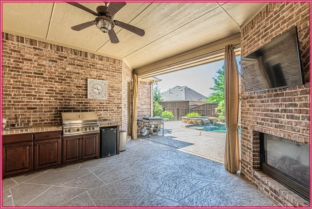8108 Oak Knoll Drive North Richland Hills TX 76182