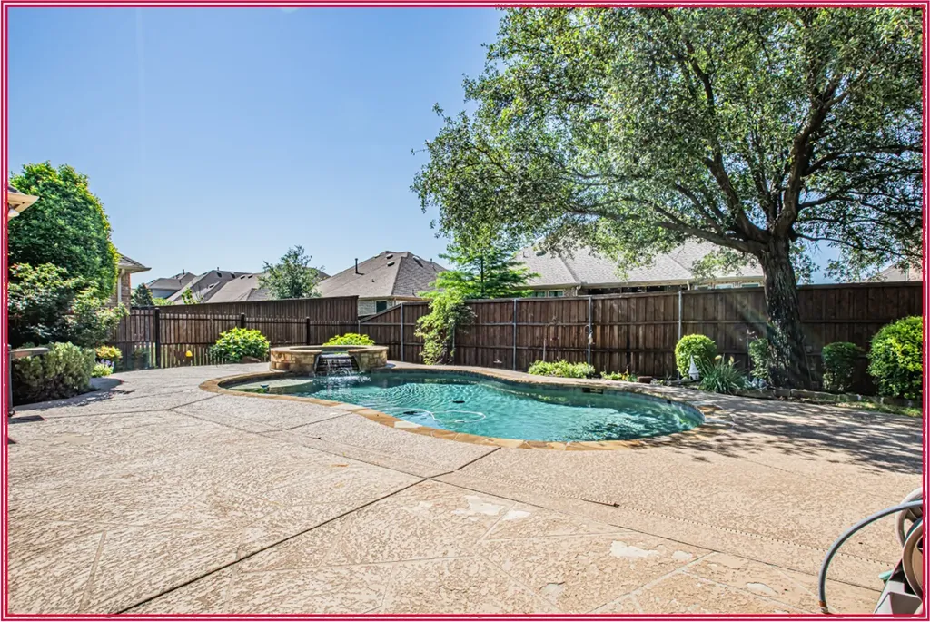 8108 Oak Knoll Drive North Richland Hills TX 76182