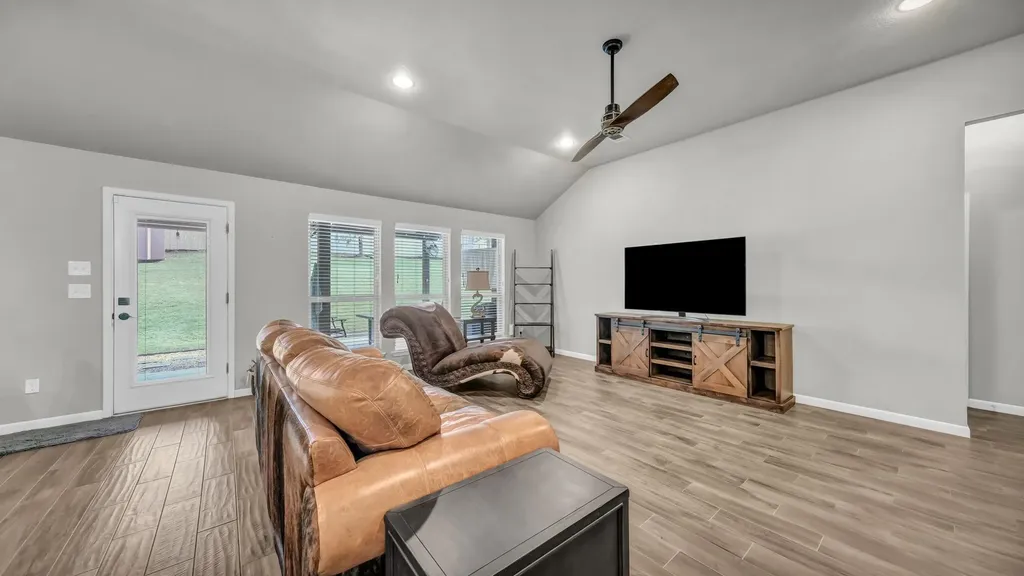 8928 Holt Street Lakeside TX 76135