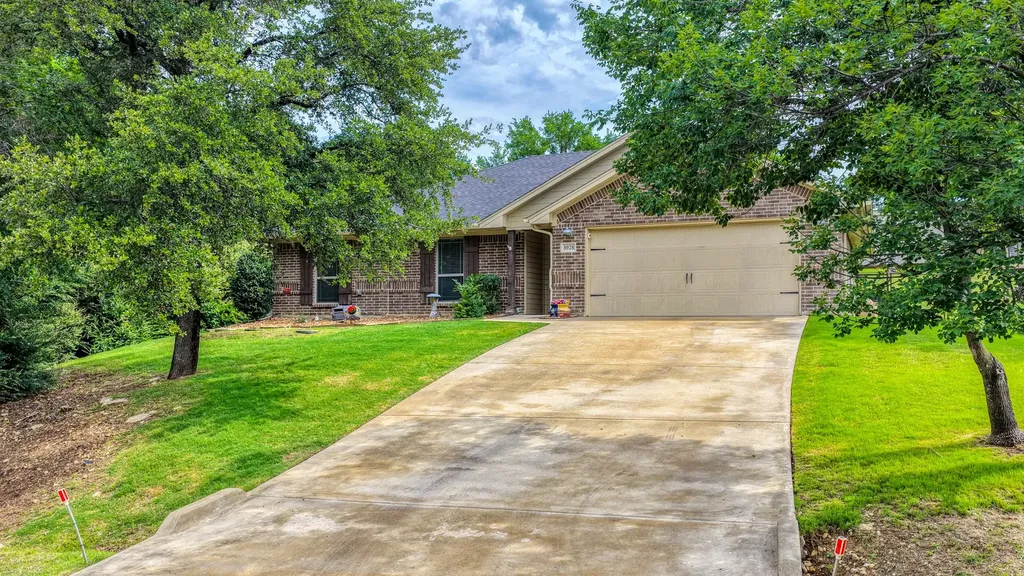 8928 Holt Street Lakeside TX 76135