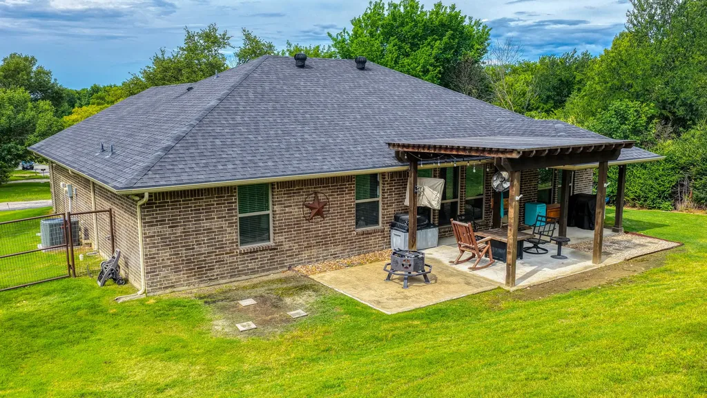 8928 Holt Street Lakeside TX 76135