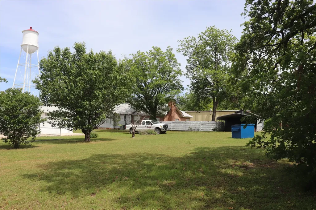 210 E Roberts Street Gorman TX 76454