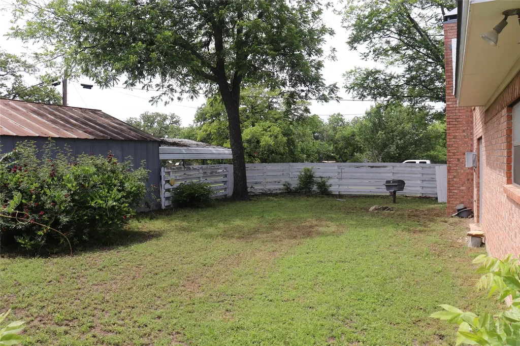 210 E Roberts Street Gorman TX 76454