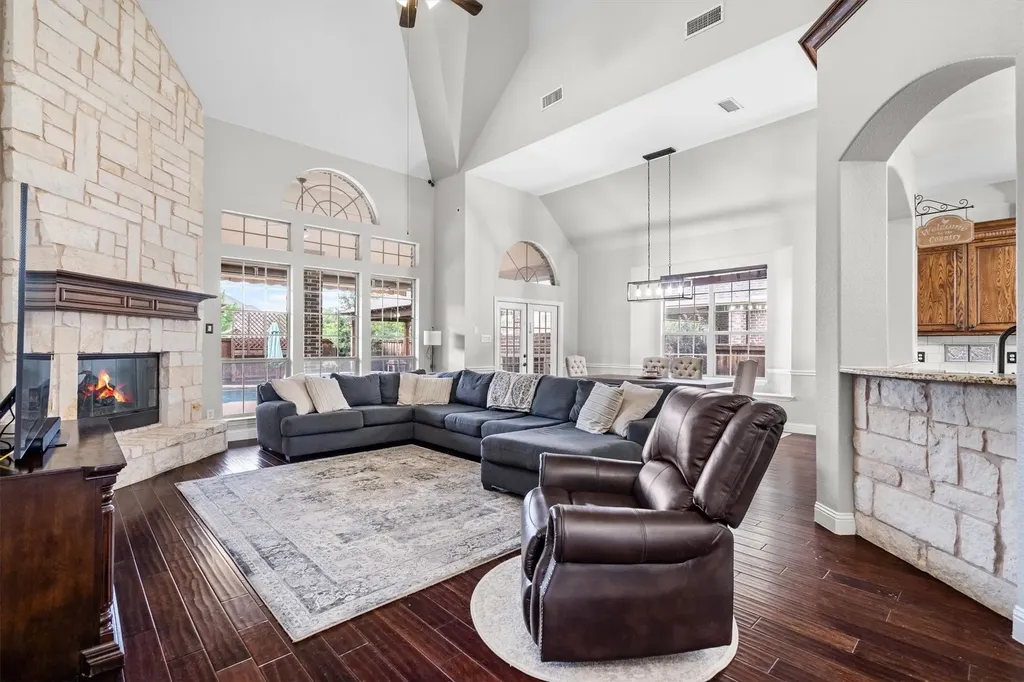 2405 Mona Vale Road Trophy Club TX 76262
