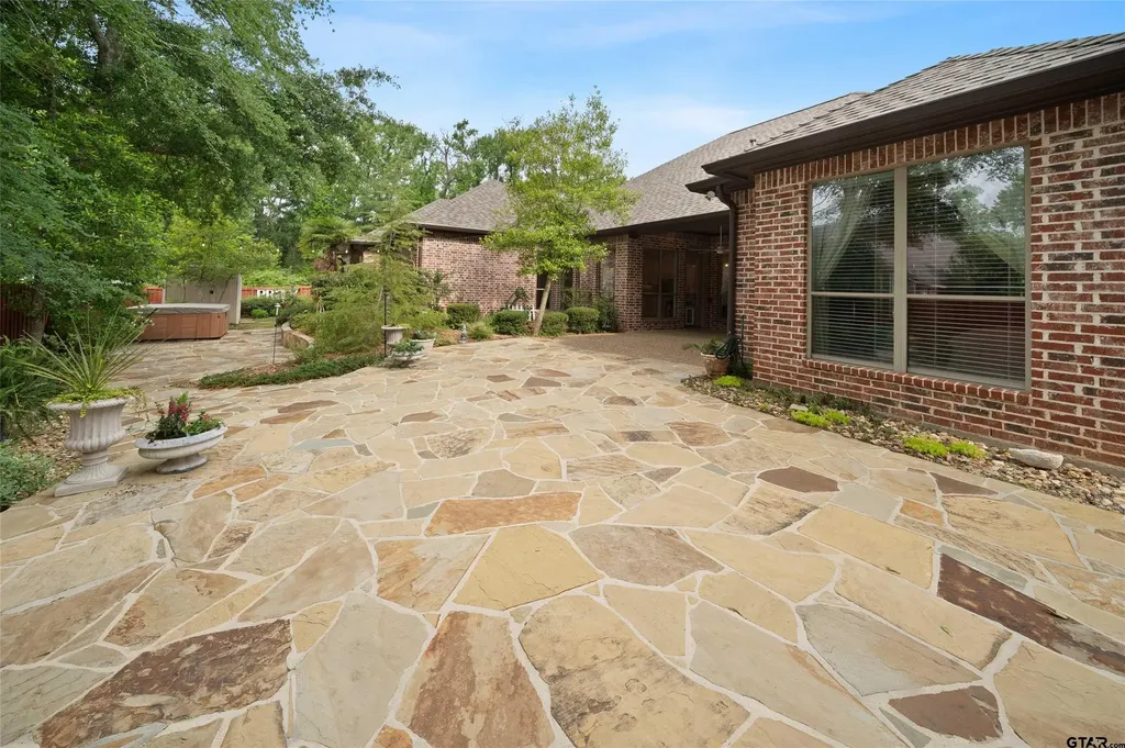 614 Tryon Court Tyler TX 75703