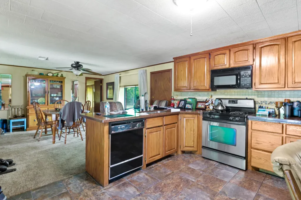604 Kasling Street Hughes Springs TX 75656
