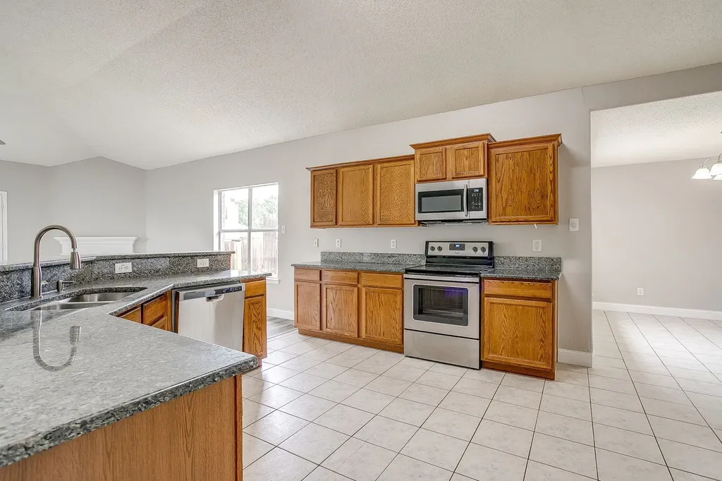 736 Cardinal Drive Saginaw TX 76131