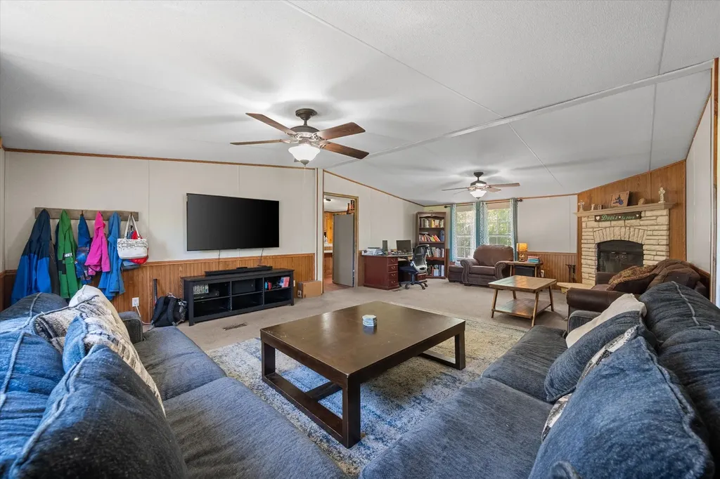 200 Private Road 5828 Fruitvale TX 75127
