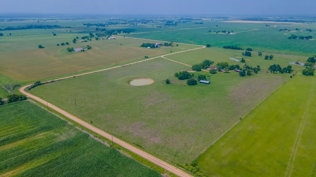3053 Hobby Creek Road Burlington TX 76519