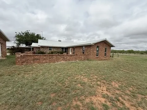 5026 N Interstate 20 Sweetwater TX 79556