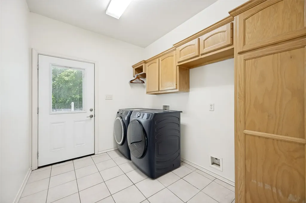 115 County Road 3302 Omaha TX 75571