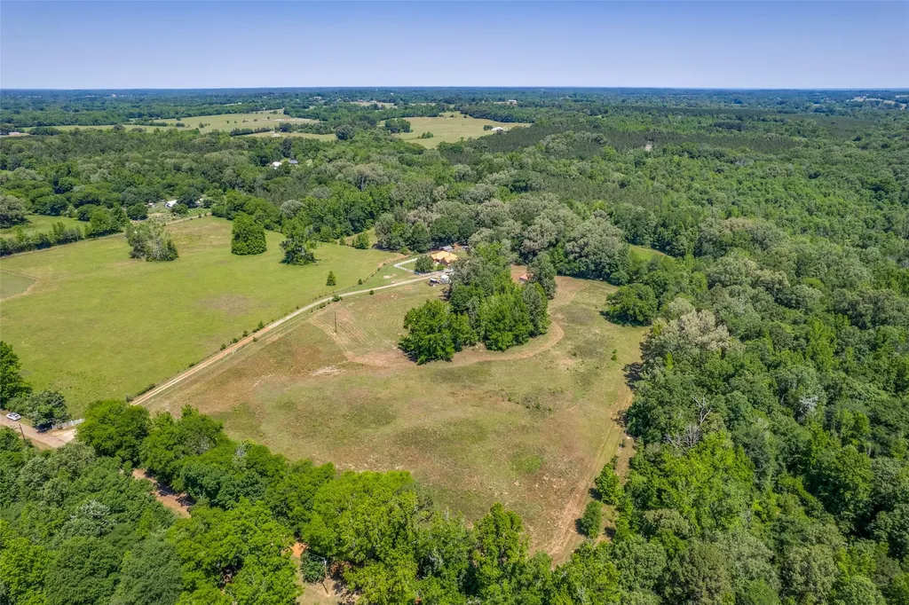 115 County Road 3302 Omaha TX 75571