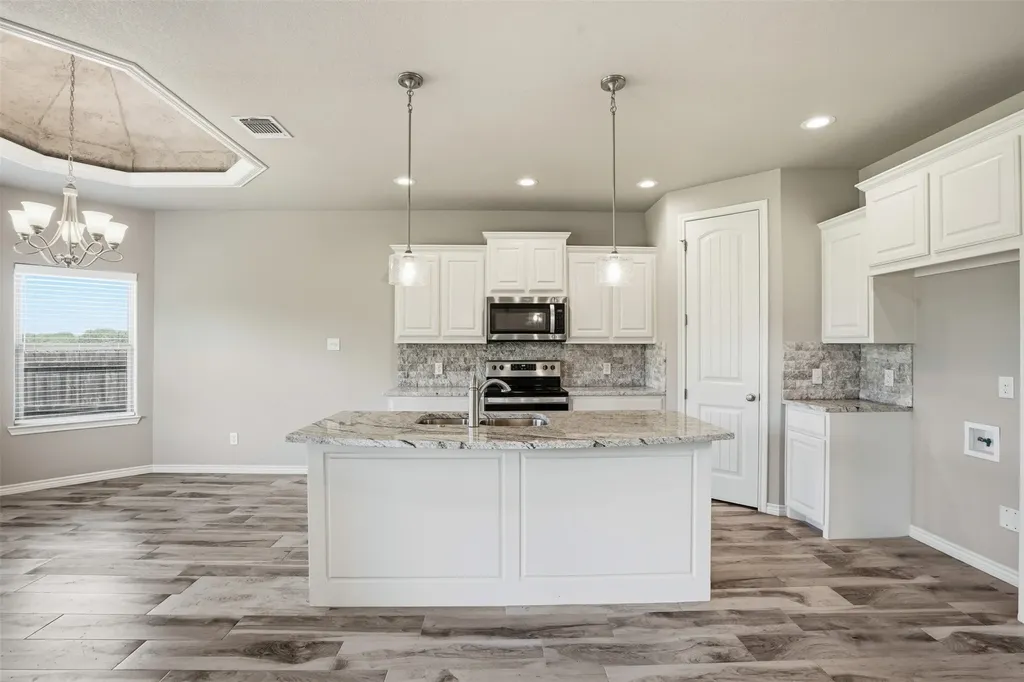 3316 Windcrest Drive Granbury TX 76049