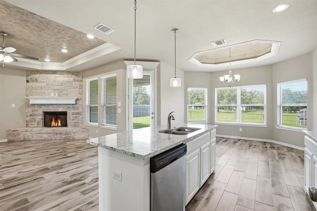3316 Windcrest Drive Granbury TX 76049