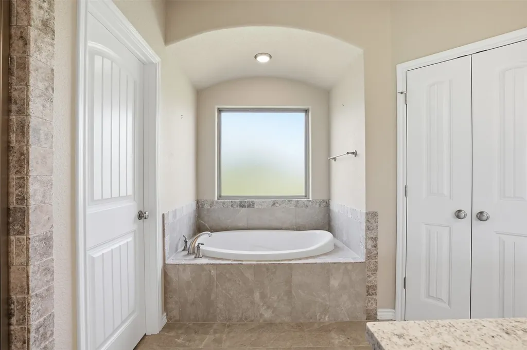 3316 Windcrest Drive Granbury TX 76049