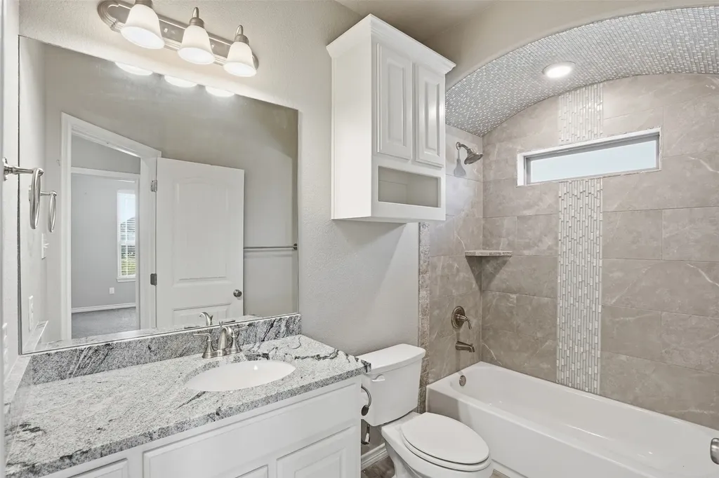 3316 Windcrest Drive Granbury TX 76049
