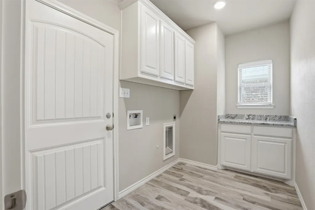 3316 Windcrest Drive Granbury TX 76049