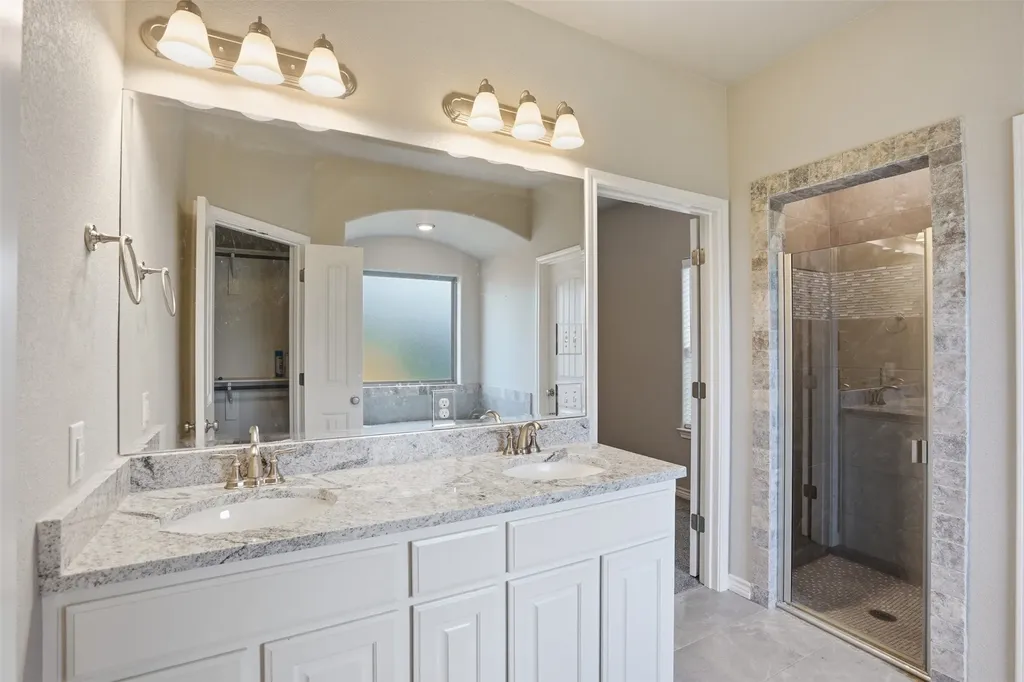 3316 Windcrest Drive Granbury TX 76049
