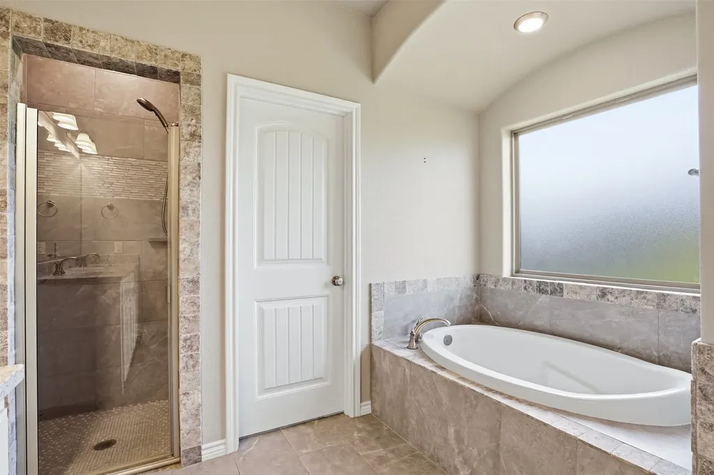 3316 Windcrest Drive Granbury TX 76049