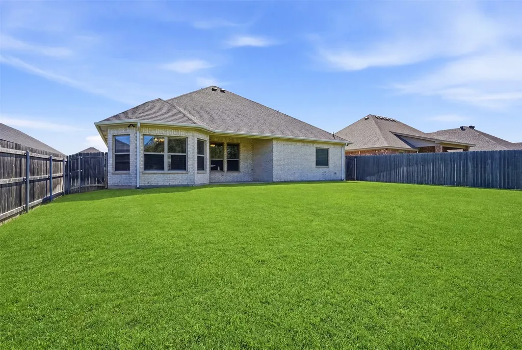 3316 Windcrest Drive Granbury TX 76049