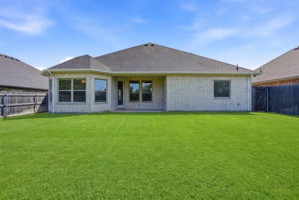 3316 Windcrest Drive Granbury TX 76049