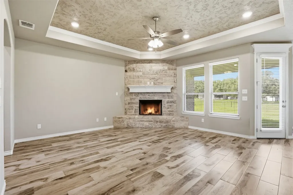 3316 Windcrest Drive Granbury TX 76049