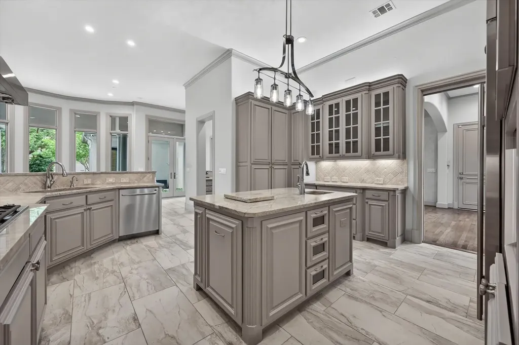 14819 Bellbrook Drive Addison TX 75254