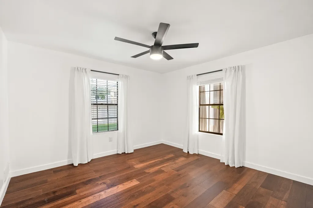 180 N Woodland Trail Double Oak TX 75077