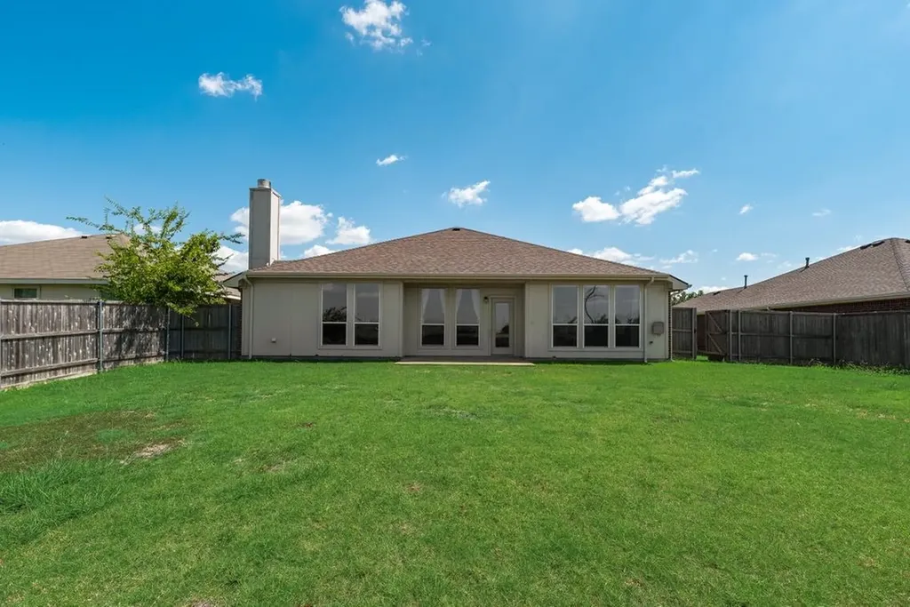 2200 Fieldcrest Drive Rockwall TX 75032