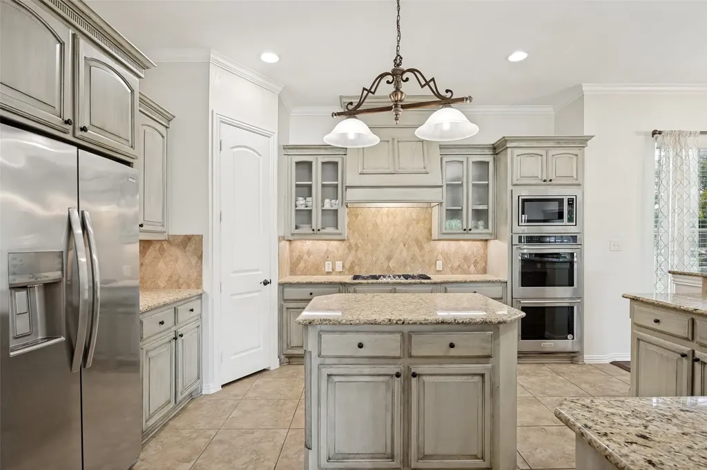 671 Lakeridge Drive Fairview TX 75069